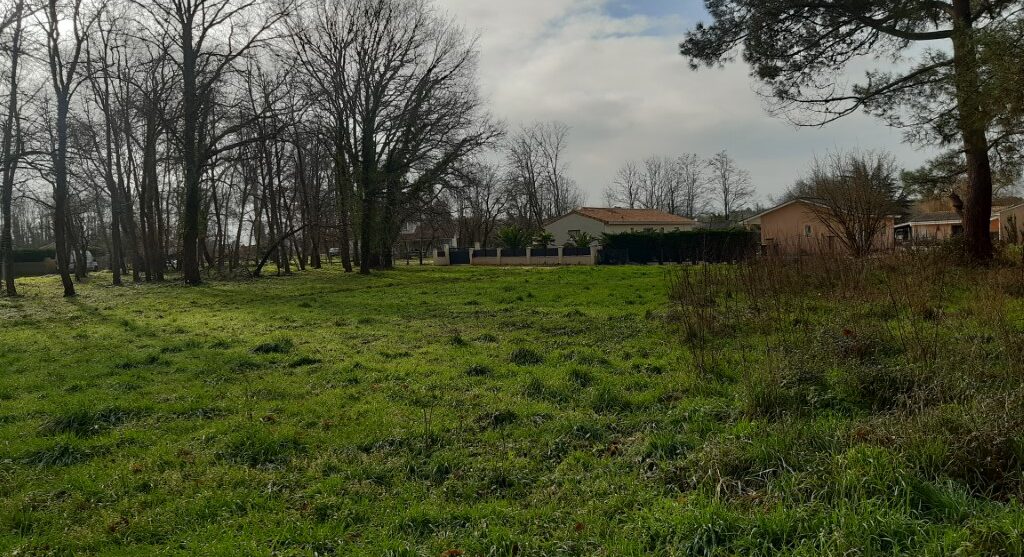 Terrain constructible Arbanats  (Gironde 33)