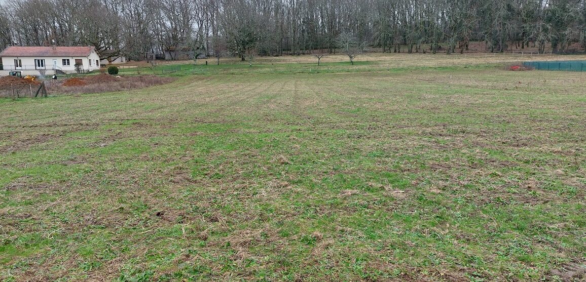 Terrain constructible Lalinde  (Dordogne 24)