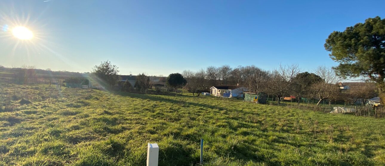 Terrain constructible Saint-germain-du-puch  (Gironde 33)