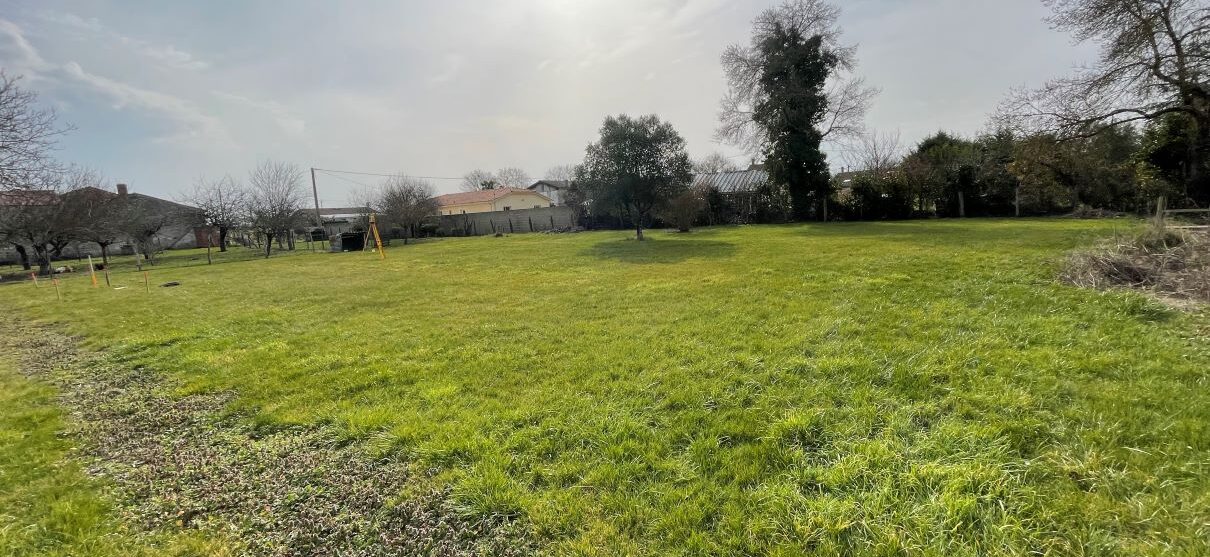 Terrain constructible Virelade  (Gironde 33)