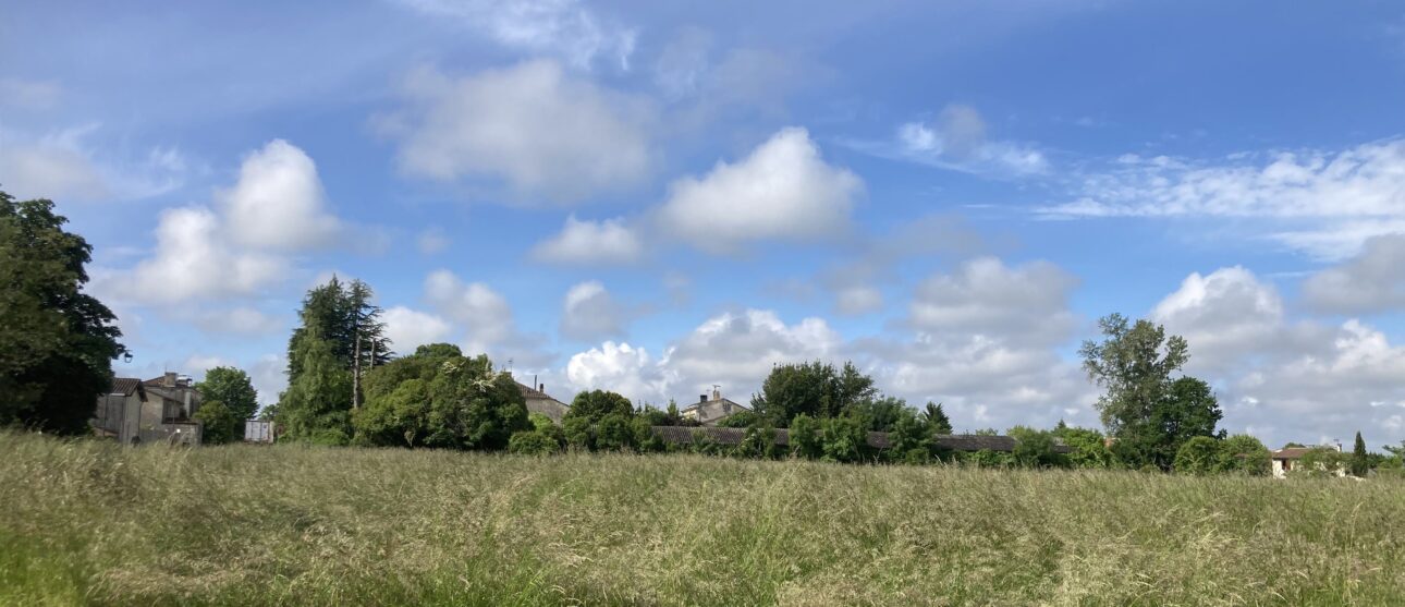 Terrain constructible La lande-de-fronsac  (Gironde 33)