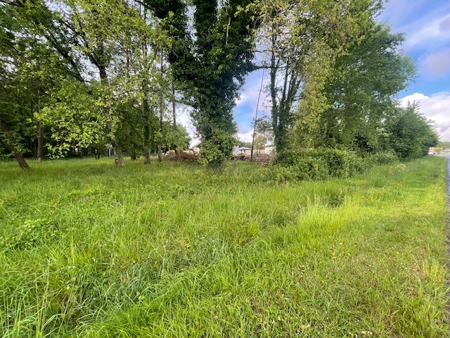 Terrain constructible Vensac  (Gironde 33)