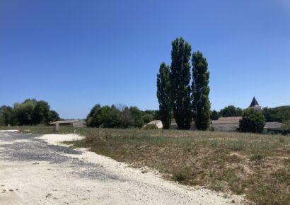 Terrain constructible Boisredon  (Charente-maritime 17)