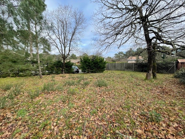 Terrain constructible Saint-médard-en-jalles (Gironde 33)