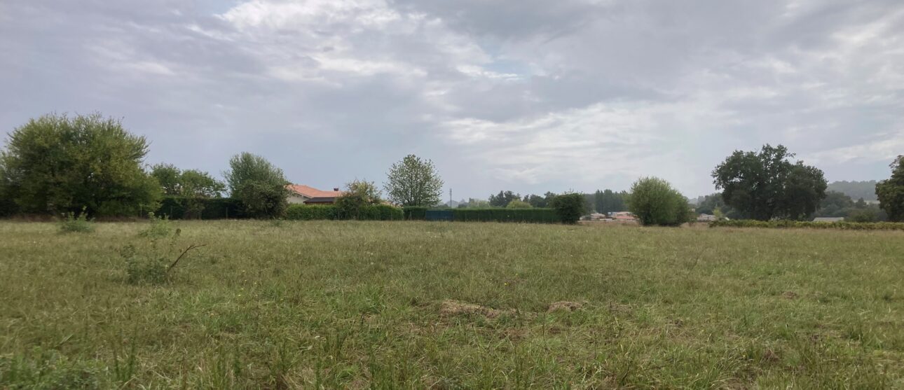 Terrain constructible La lande-de-fronsac  (Gironde 33)