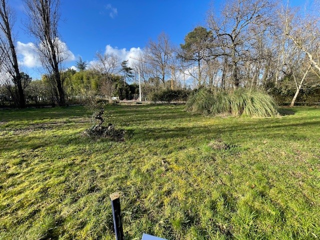 Terrain constructible Villenave d'ornon  (Gironde 33)