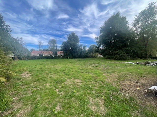 Terrain constructible Gaillan-en-médoc  (Gironde 33)