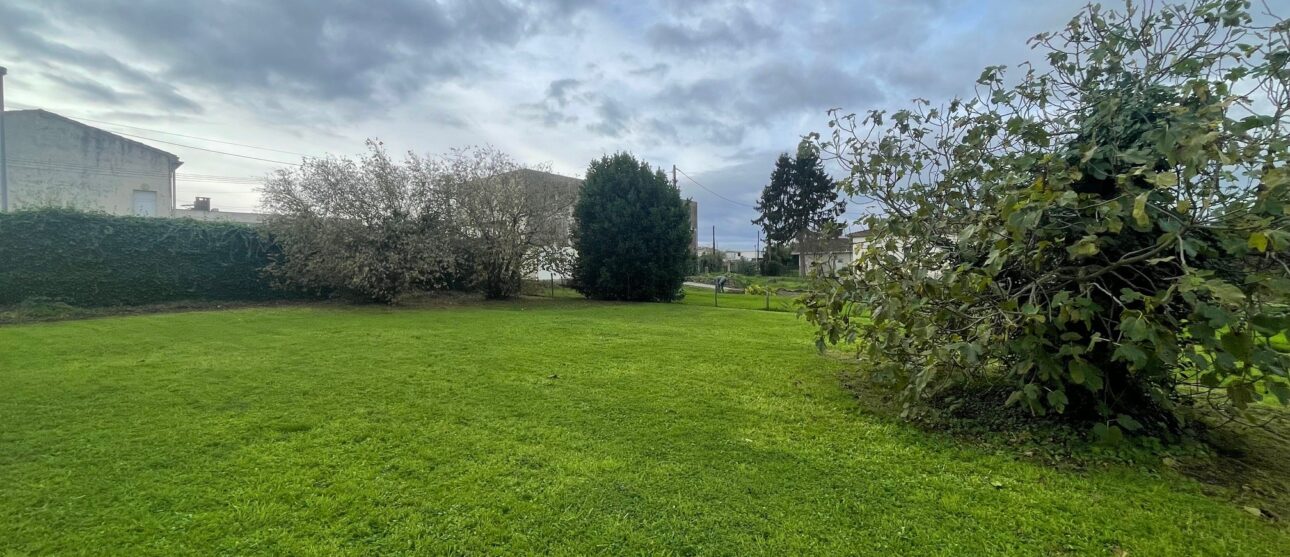 Terrain constructible Pauillac  (Gironde 33)