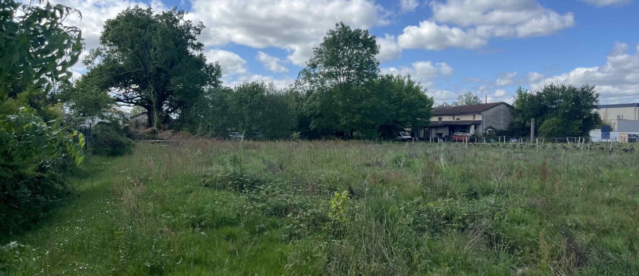 Terrain constructible Illats  (Gironde 33)