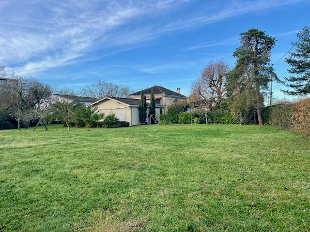 Terrain constructible Lormont  (Gironde 33)