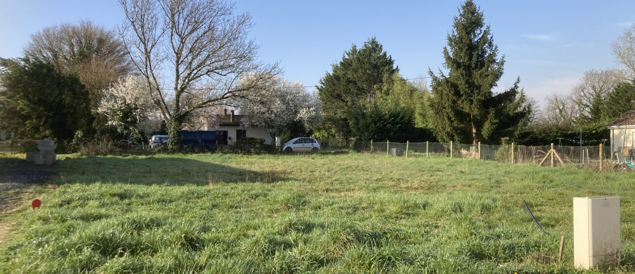 Terrain constructible Asques  (Gironde 33)