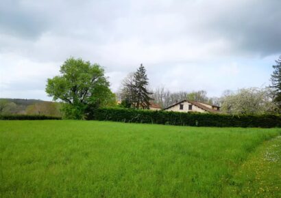 Terrain constructible Plaisance  (Dordogne 24)