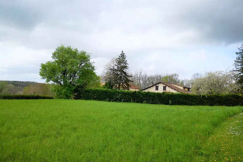 Terrain constructible Plaisance  (Dordogne 24)