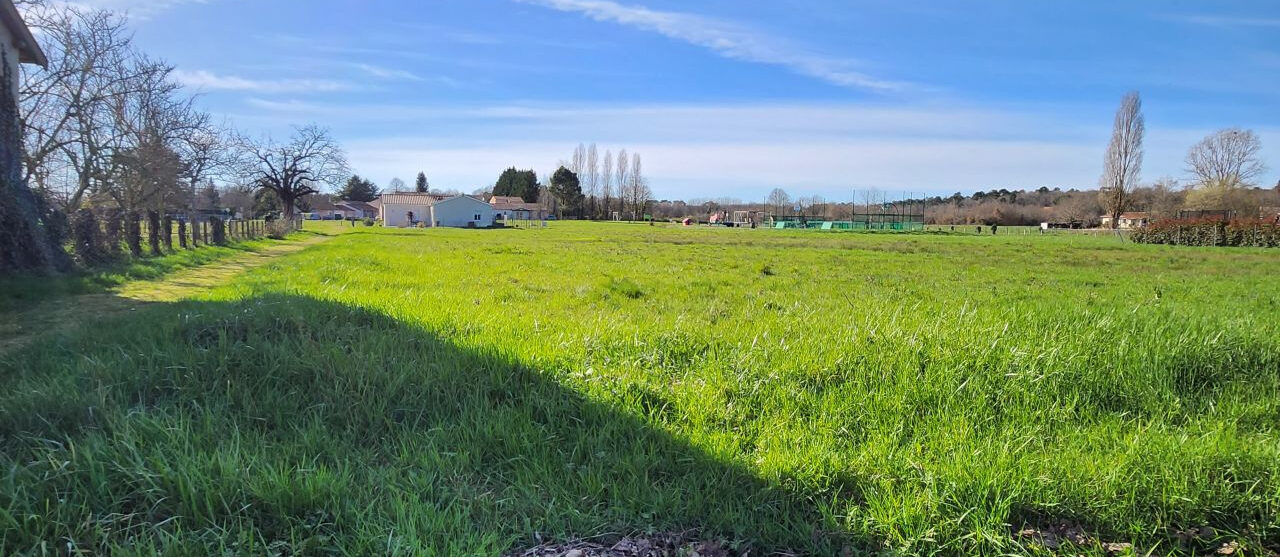 Terrain constructible Saint-front-de-pradoux  (Dordogne 24)