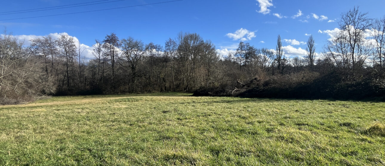 Terrain constructible Maurens  (Dordogne 24)