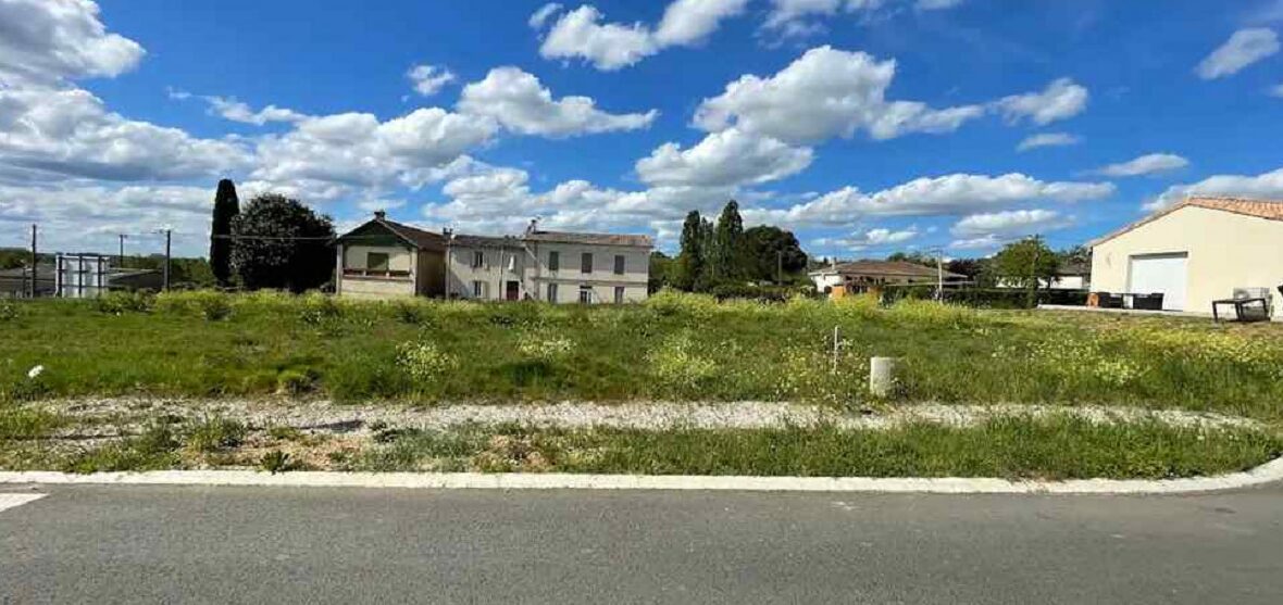 Terrain constructible Verdelais  (Gironde 33)