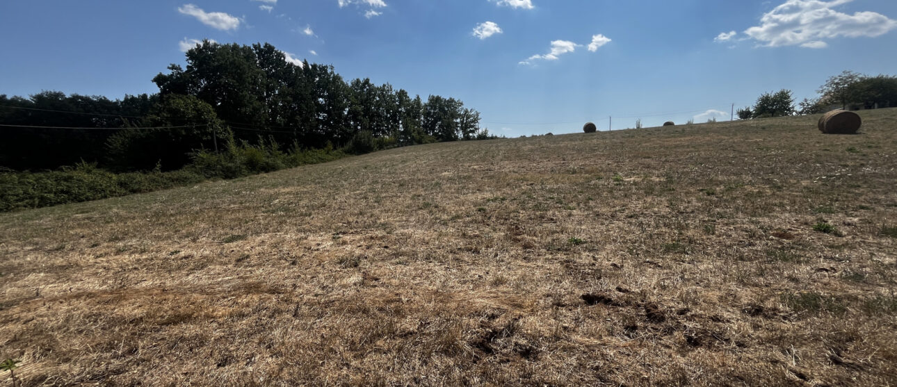 Terrain constructible Saint-martin-des-combes  (Dordogne 24)