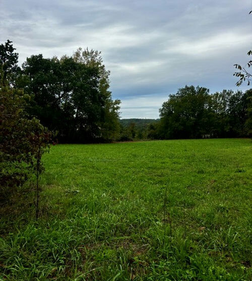Terrain constructible Maurens  (Dordogne 24)