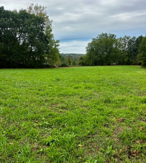 Terrain constructible Maurens  (Dordogne 24)