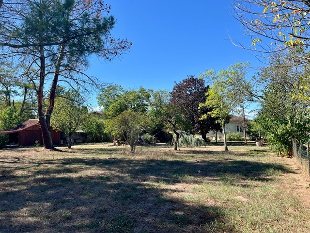 Terrain constructible Saint-denis-de-pile  (Gironde 33)
